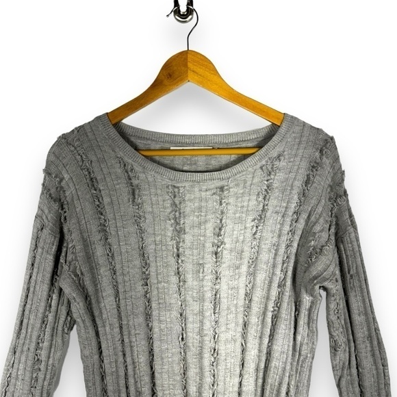 4 for $20 SALE! Harper Lane Stitch Fix Frayed Fringe Rib Sweater, Grey, Size S - Picture 2 of 10
